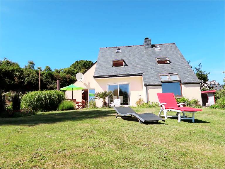 Fully equipped house with garden, grill & patio | Sea view | Pets allowed — photo 3