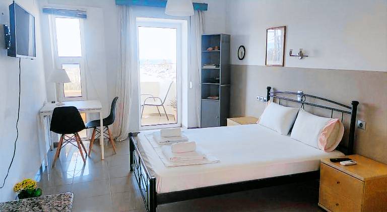 Wonderful holiday apartment with garden & patio | Close to the beach | Pet-friendly in Malevizi