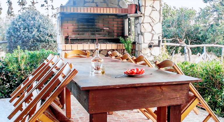 Vacation home with patio, garden & BBQ — photo 3