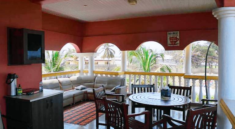 Coconut Pointe Villa & Beach Resort — photo 5