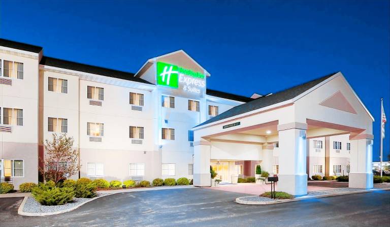 Holiday Inn Express Hotel and Suites Stevens Point By IHG in Stevens Point, WI