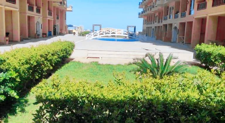 Modern 1BR Seaside Apartment C1 in Turtles Beach in Hurghada