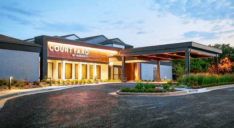 Courtyard by Marriott St. Louis Westport Plaza — photo 2