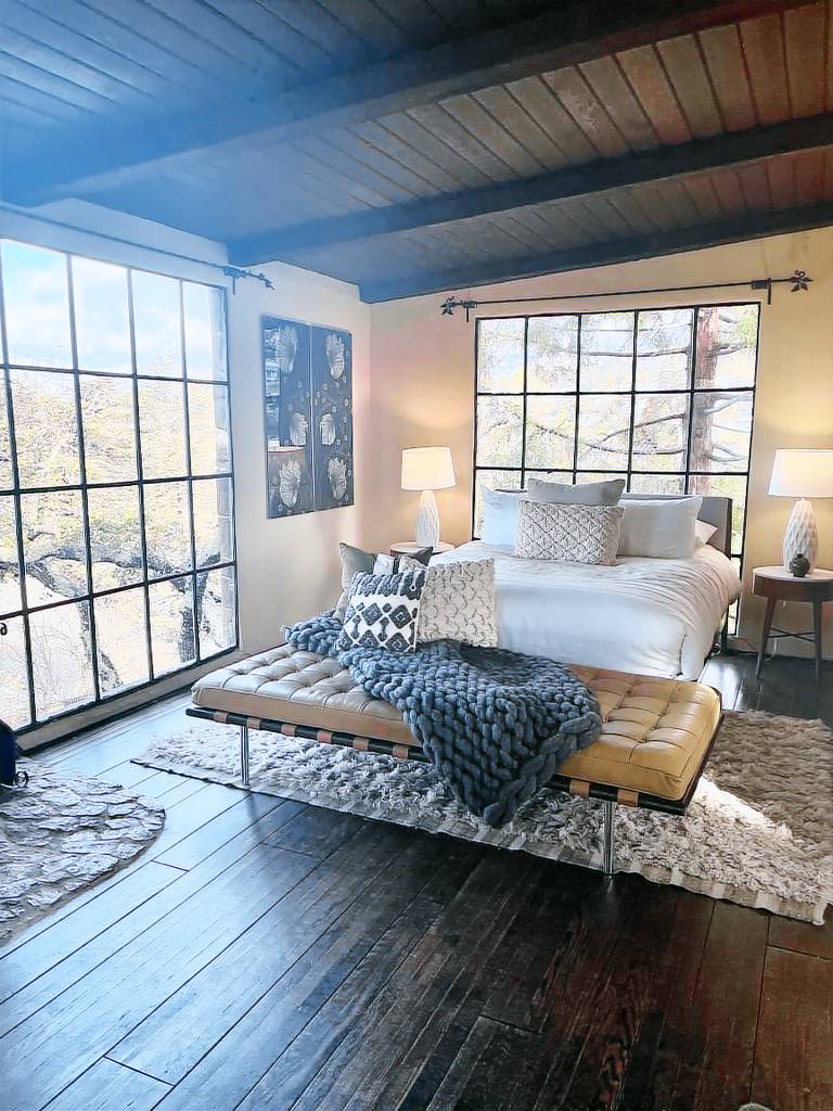 Cottage  Oakland