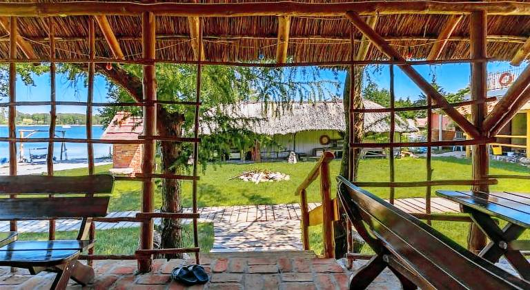 Holiday apartment with garden, patio & barbeque — photo 5