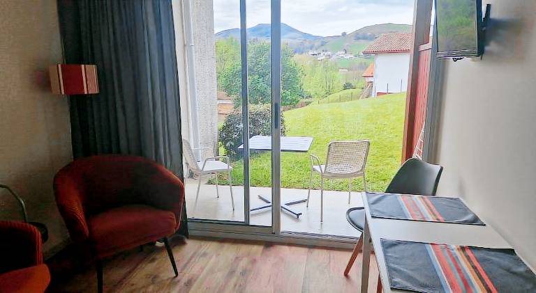 Rental apartment with pool | Pets are welcome — photo 2