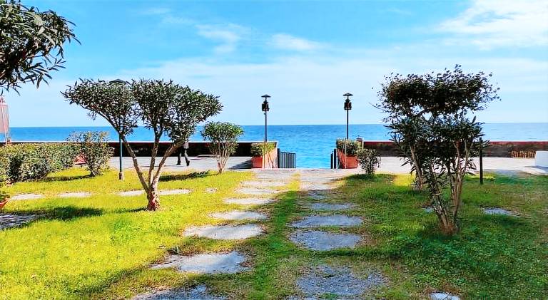 Holiday apartment | Close to the beach | Dogs allowed in Letojanni