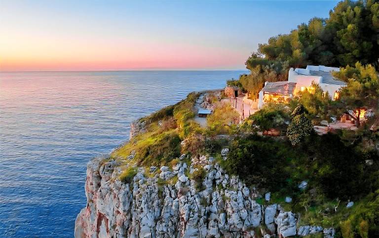 Villa with garden, hot tub & BBQ | Water view | Good for workation — photo 5