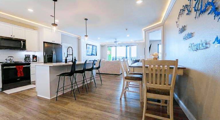 Vacation home with pool | Pets are welcome — photo 5