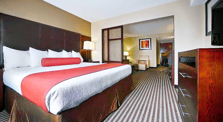 Comfort Inn & Suites Copley Akron — photo 2