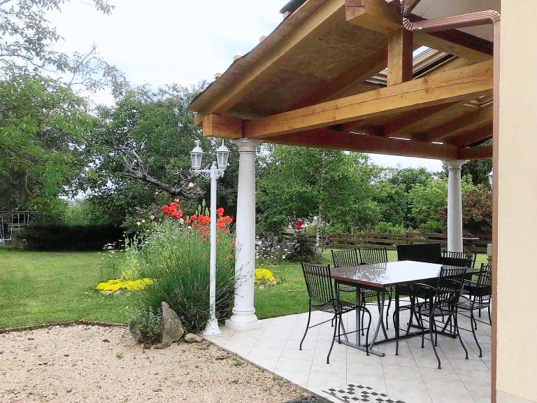 Beautiful gite with terrace, barbecue & garden | Pet-friendly — photo 2