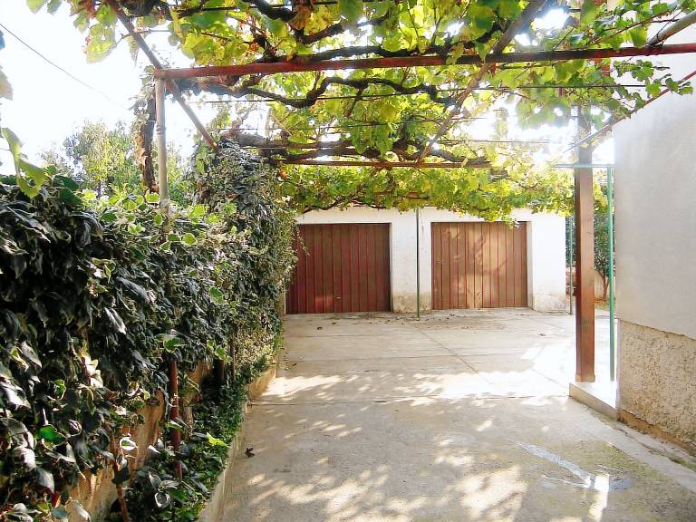 Apartment with yard | Pets allowed in Medulin