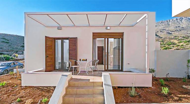 Pleasant villa with patio, grill & pool | Beach nearby | Pets are welcome — photo 4