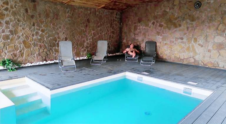 Vacation home with patio, BBQ & hot tub — photo 3