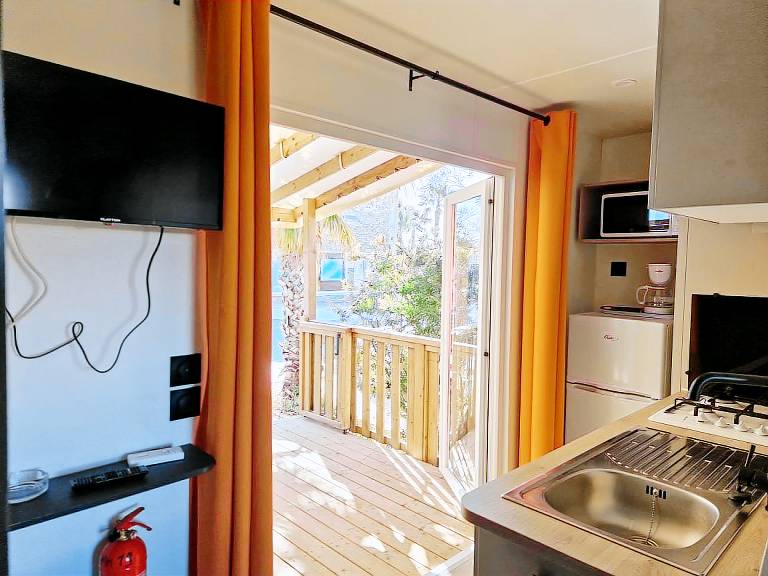 Camping suite with garden, pool & patio — photo 3