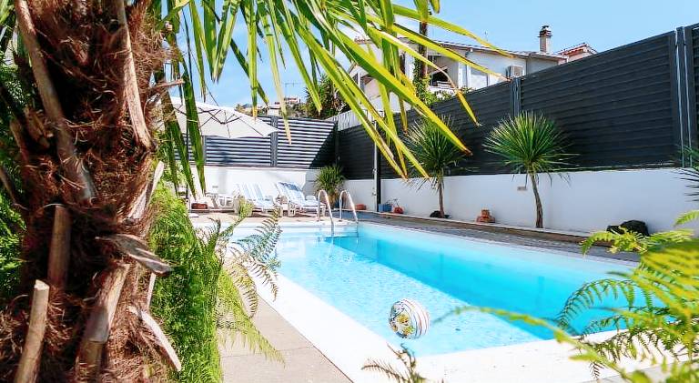 Rental apartment with pool in Seget