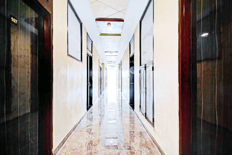 Hotel O Surprise Farm House