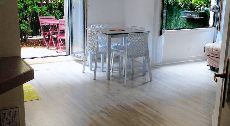 Lovely holiday apartment with garden & patio | Next to Place Sathonay | Suitable for remote work | Dogs allowed in Lyon