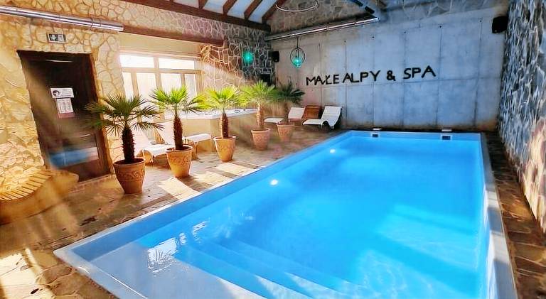 MALE ALPY & SPA - Willa z Prywatnym Basenem i Jacuzzi na Wylacznosc in Krynica-Zdroj