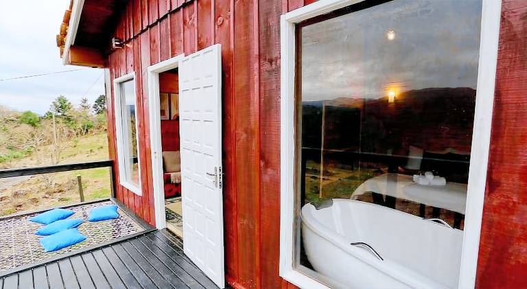 House with jacuzzi | Pet-friendly — photo 4