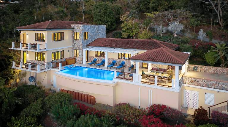 House  Cruz Bay