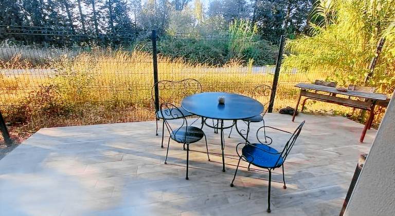 Villa with pool — photo 5