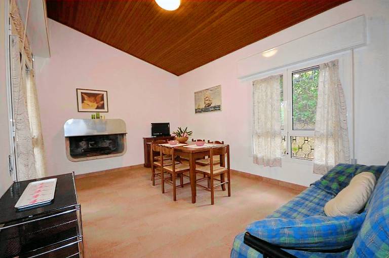 Rental apartment with garden | Garden view — photo 2