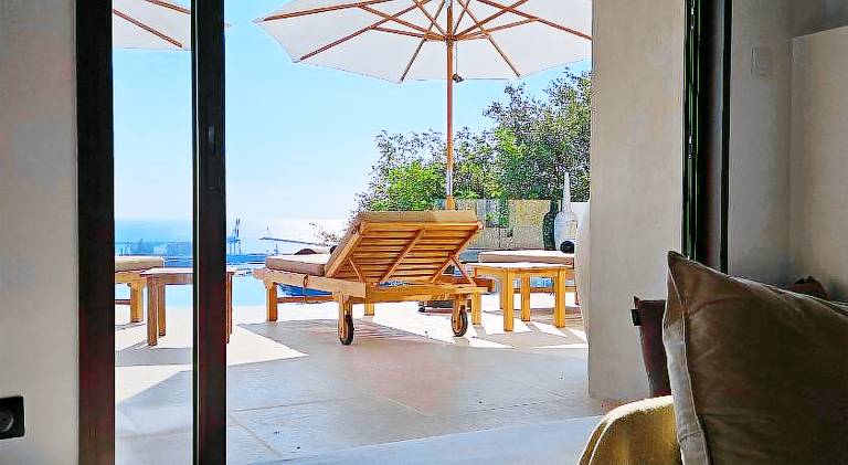Villa with garden, private pool & terrace — photo 3
