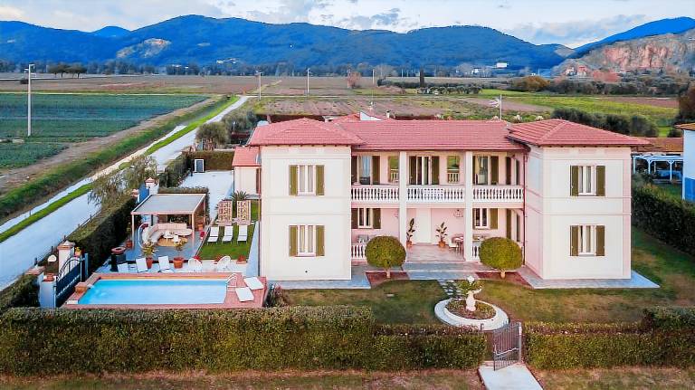 Ferienhaus in Vecchiano für max. 10 Personen Ferienhaus in Vecchiano für max. 10 Personen