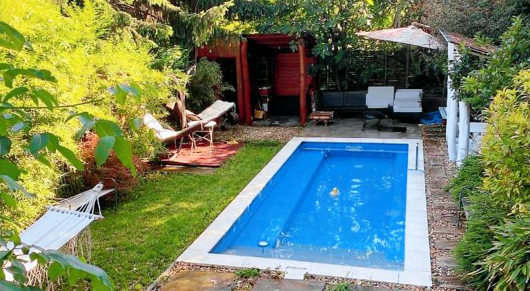 Modern house in central with pool in Budapest