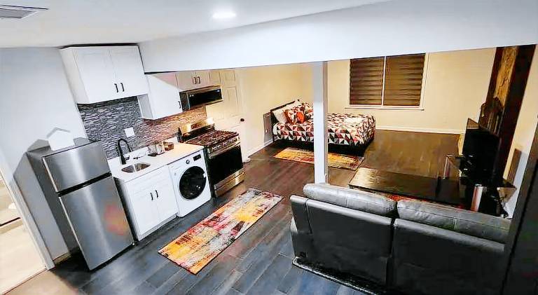 Private Cozy Modern Studio in Roswell — photo 3