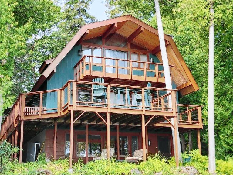 House Suttons Bay
