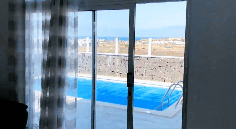 Villa with pool — photo 5