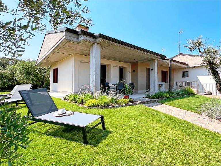 Ferienhaus mit Hund in San Felice del Benaco für max. 5 Gäste
