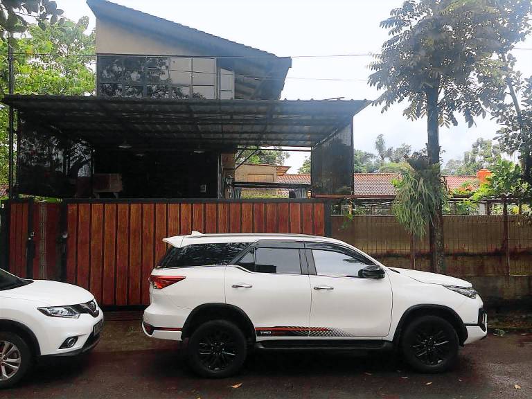 Villa 2 Lt 500M2 Di Perkotaan Margahayu Bandung in Bandung