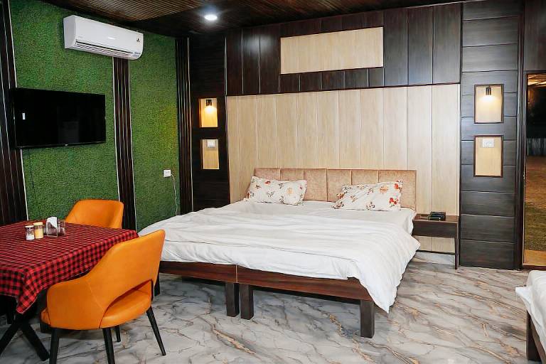 A2 Resort/Restaurant in Gwalior