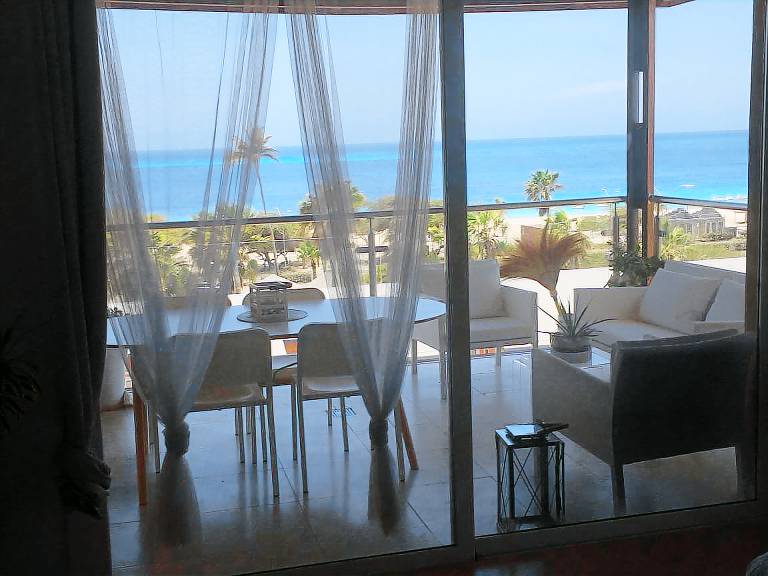 Modernes Loft Eagle Beach Oasis Condo