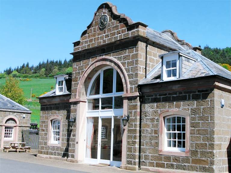 Family-friendly cottage with garden | Pets are welcome in Perth