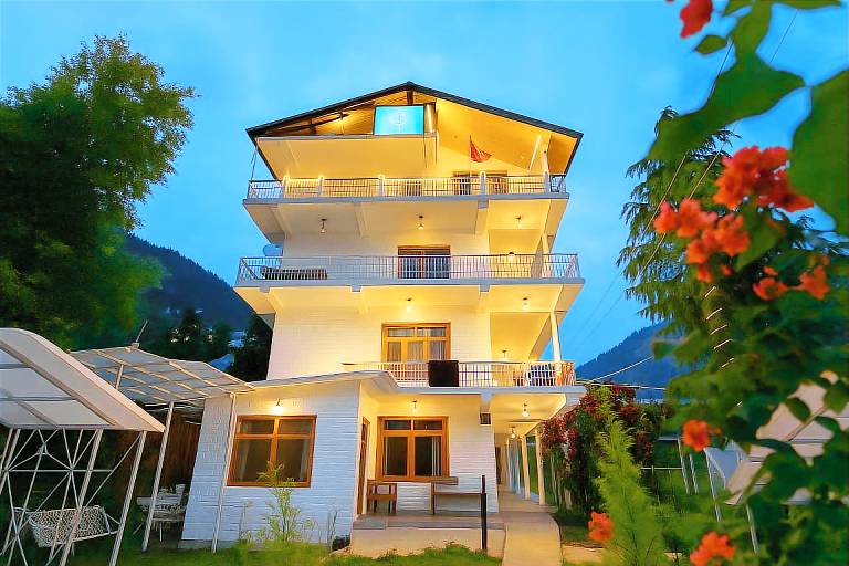 Beholden Stay & Cafe-Mountain View Boutique Stay in Old Manali — photo 3