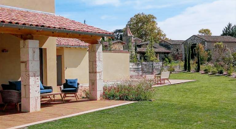 Villa with grill, patio & yard | Pet-friendly — photo 5