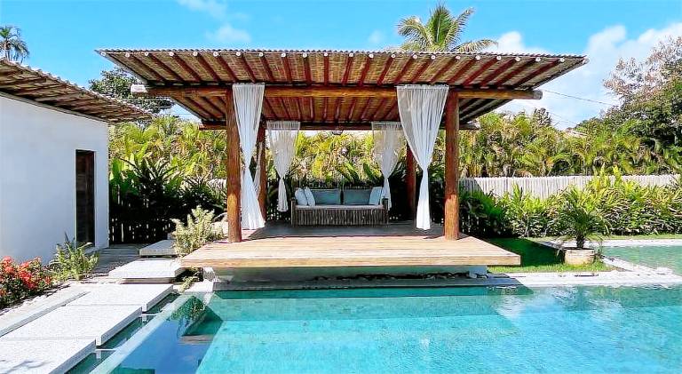 House with yard & private pool | Pet-friendly — photo 3