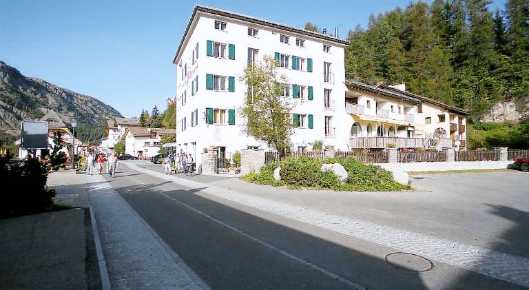Holiday apartment with patio & sauna in Sils im Engadin-Segl