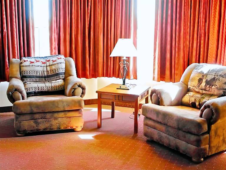 Pleasant lodge with terrace, hot tub & pool | Pets allowed in Gillette, WY
