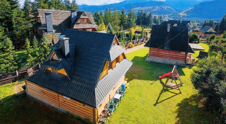 House with barbeque, patio & garden in Koscielisko