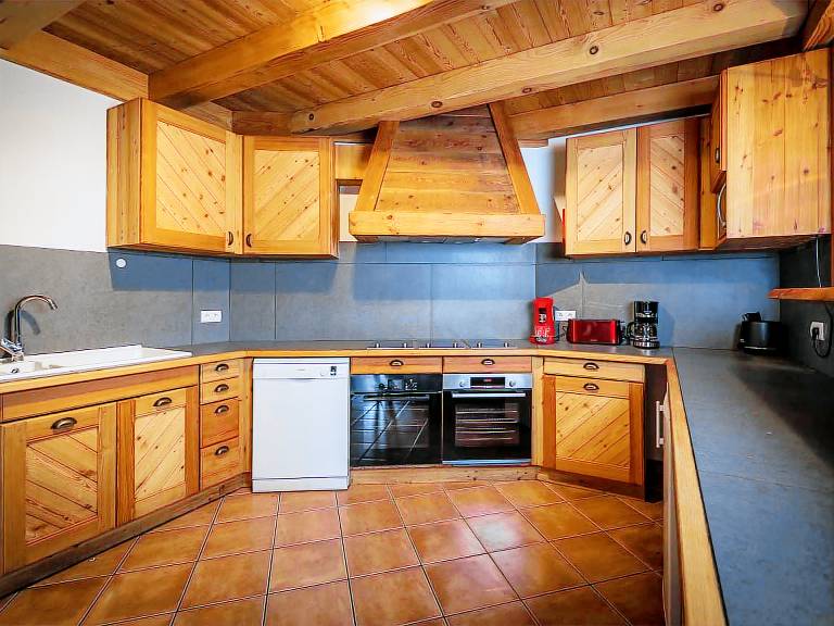House with sauna & jacuzzi | Next to the ski | Pets allowed — photo 4