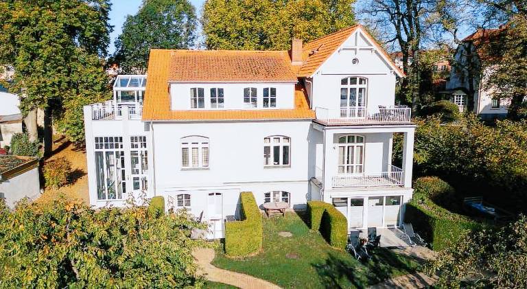 Charming holiday apartment with sauna, grill & terrace | Pets allowed in Waren (Müritz)