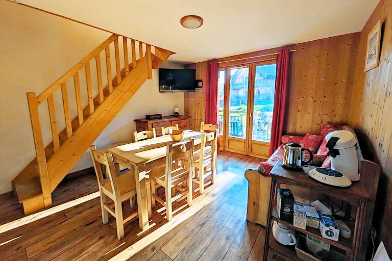 Vacation home with heated pool & sauna | Mountain view — photo 3