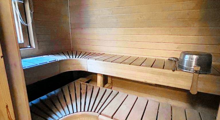 Villa with terrace, sauna & yard | Pet-friendly — photo 3