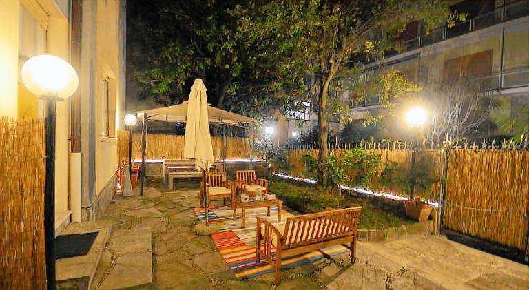 Apartment with terrace & garden — photo 4