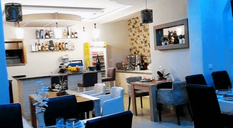 Apartment with terrace, yard & barbeque — photo 4